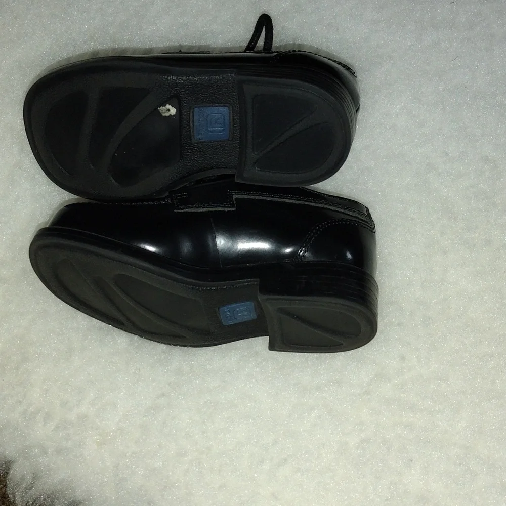 Kenneth Cole React Black Kids Dress Shoes